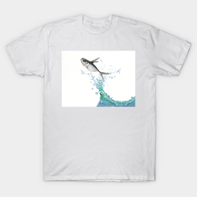 A fleeing fish T-Shirt by PictureNZ